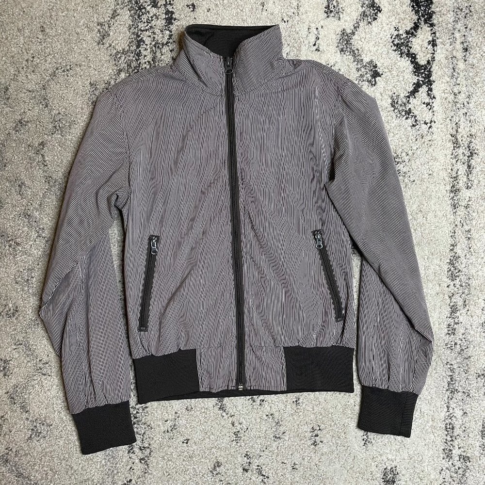 Striped Dark Gray and White Windbreaker Jacket size XL Extra Large Coat Bomber